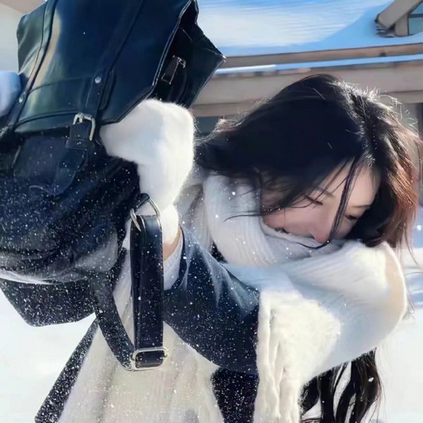 湖畔的女人们